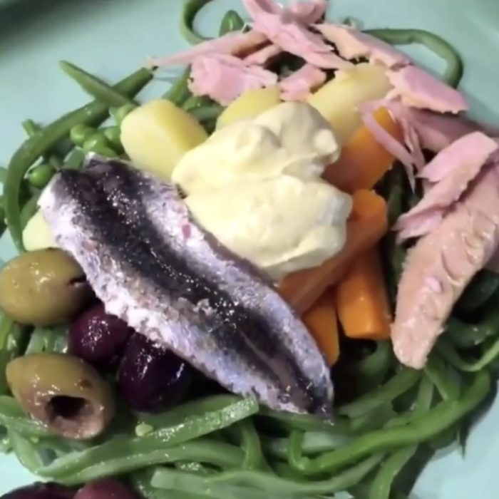 ENSALADILLA DE VENTRESCA DE ATÚN Y ANCHOAS